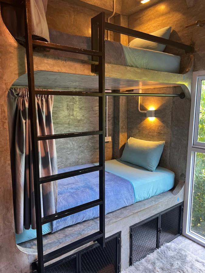 Wonderland Jungle Hostel タオ島 エクステリア 写真