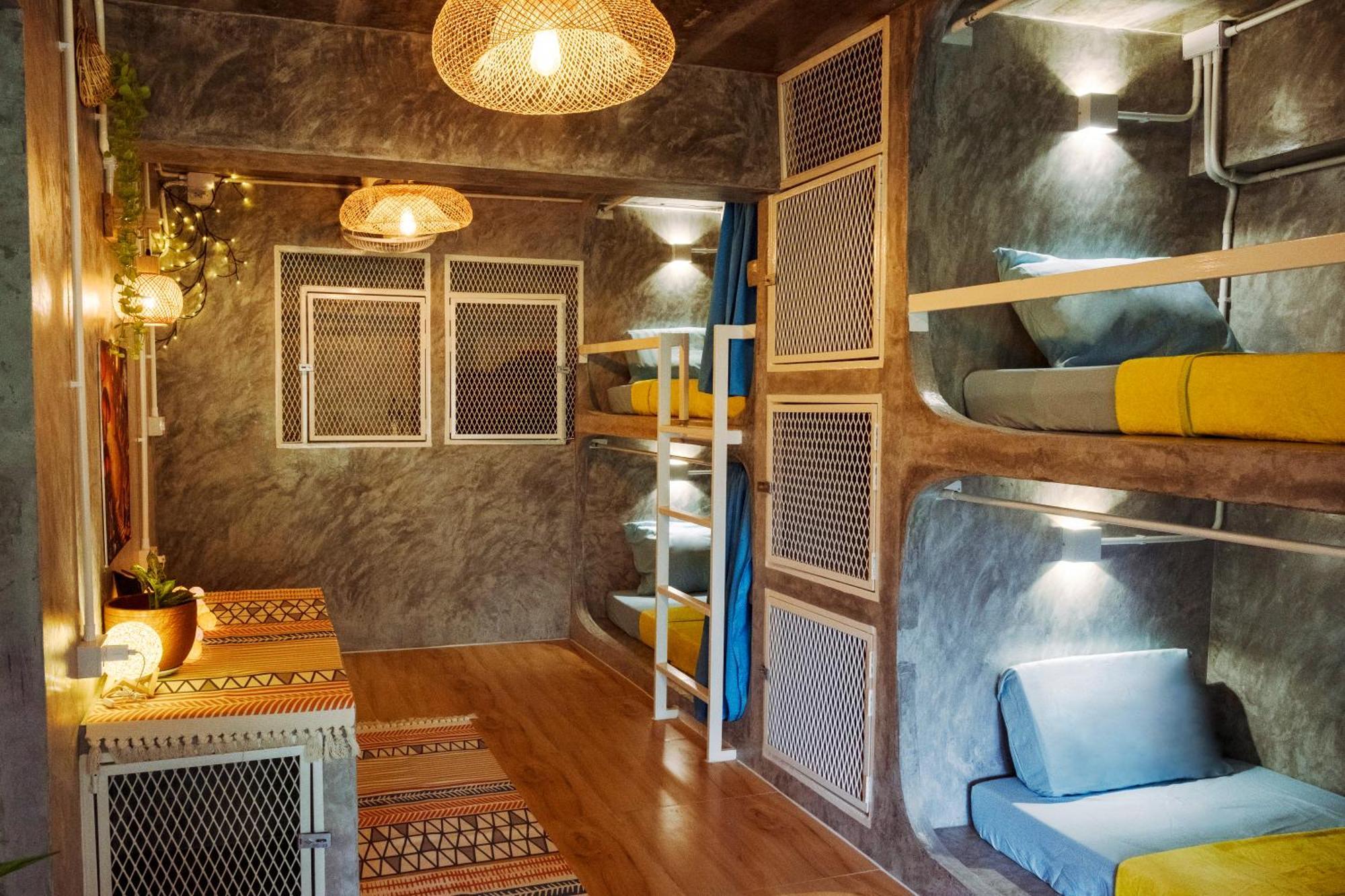 Wonderland Jungle Hostel タオ島 エクステリア 写真